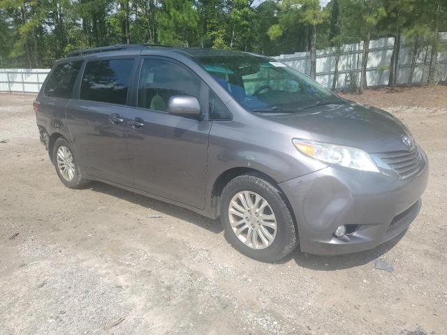 2017 TOYOTA SIENNA XLE 5TDYZ3DC2HS870758  72462104