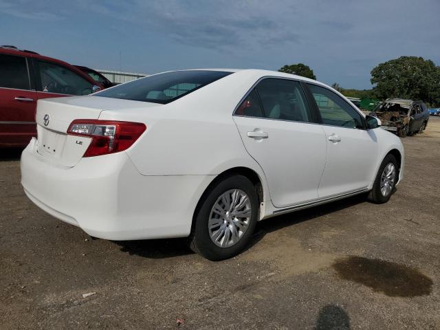 VIN 4T4BF1FK4ER338377 2014 Toyota Camry, L no.3