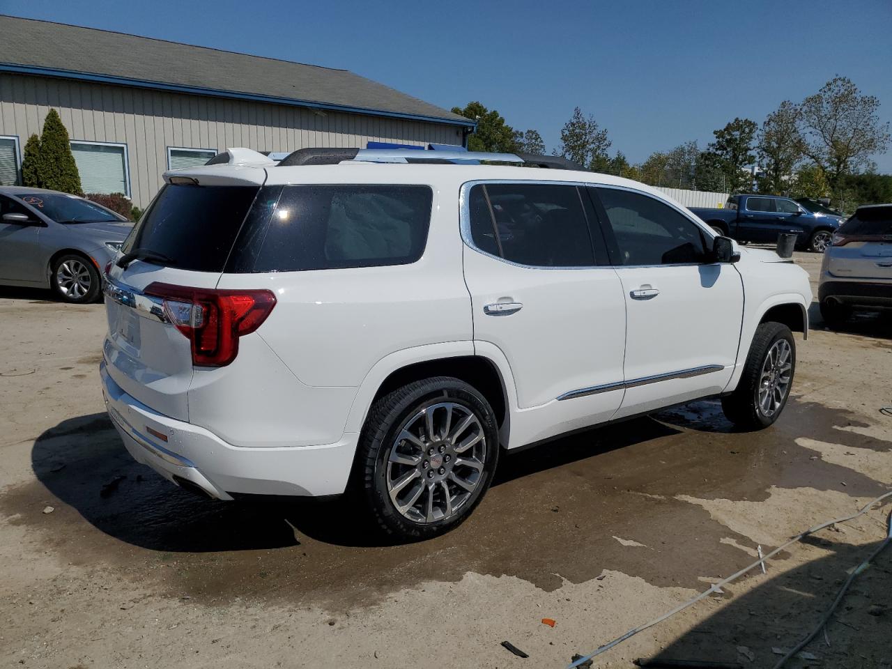 Lot #2855312390 2022 GMC ACADIA DEN