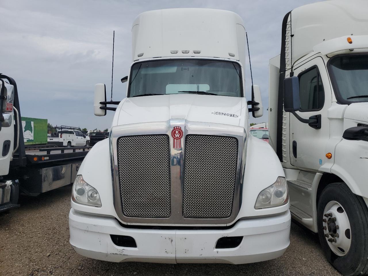 Lot #2935778887 2019 KENWORTH CONSTRUCTI