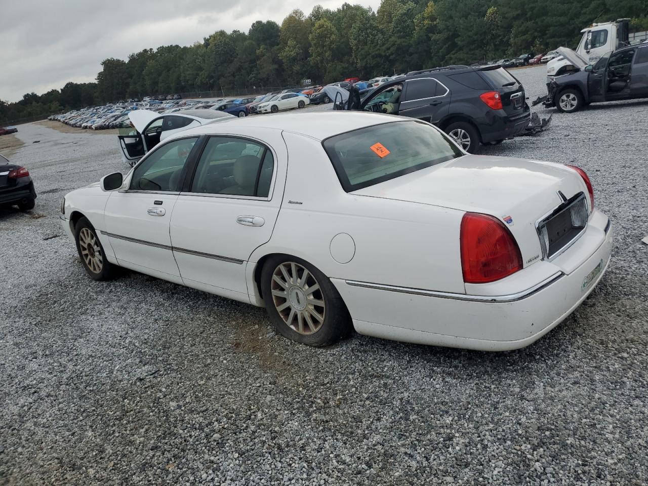 Lot #3024700687 2006 LINCOLN TOWN CAR S