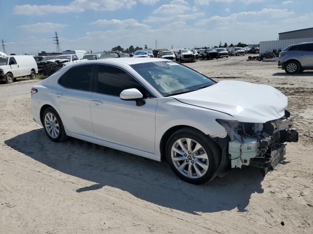 2018 TOYOTA CAMRY L - 4T1B11HK9JU519572