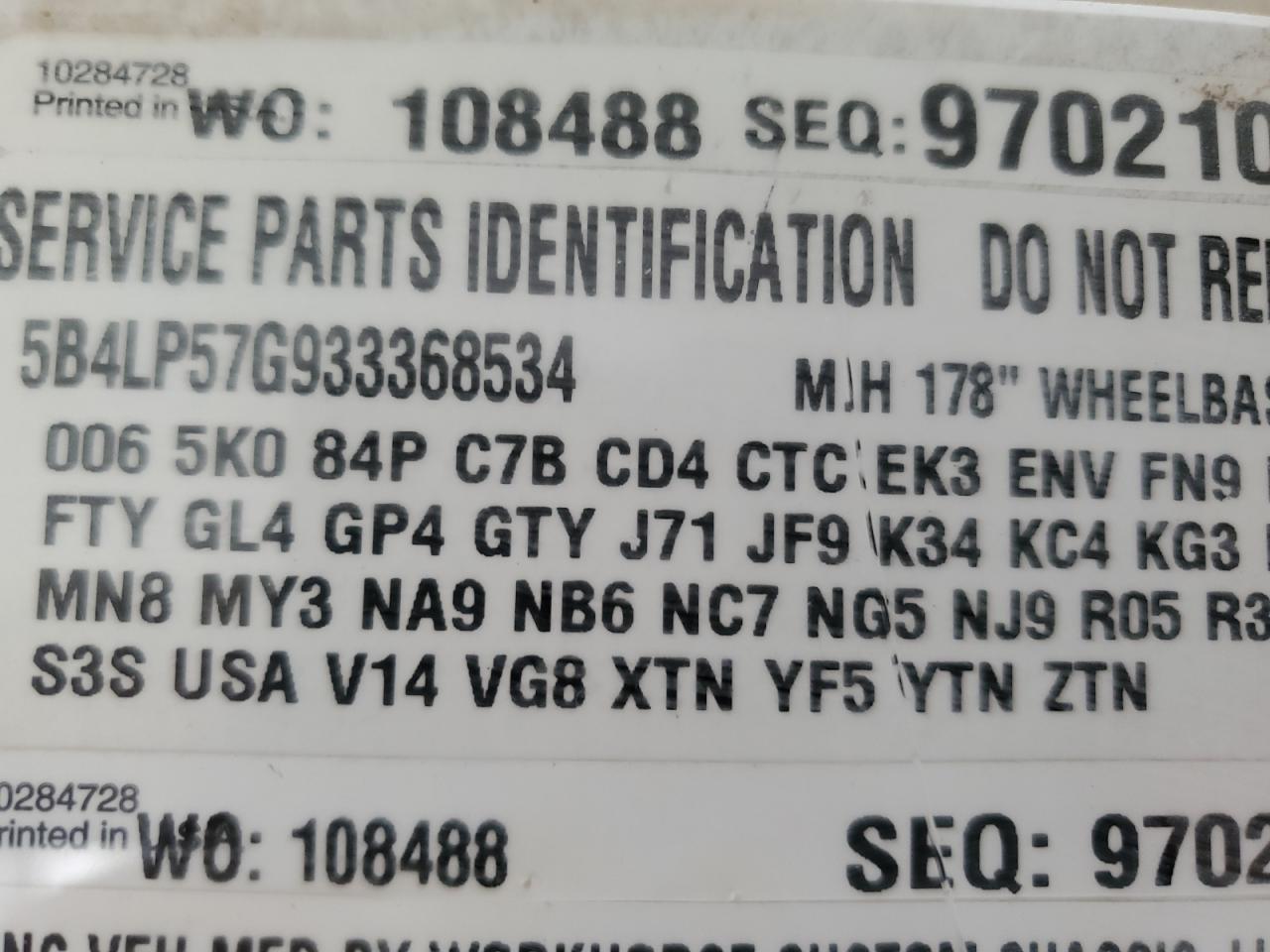 Lot #2940786396 2003 WORKHORSE CUSTOM CHASSIS MOTORHOME