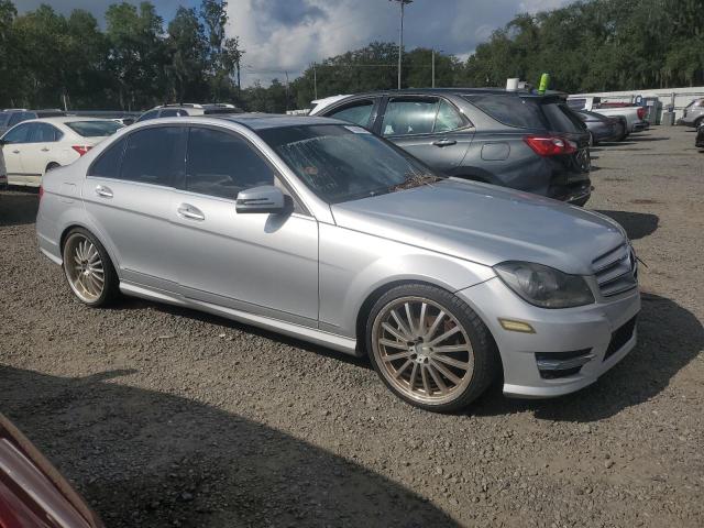 VIN WDDGF4HB6DA827405 2013 Mercedes-Benz C-Class, 250 no.4