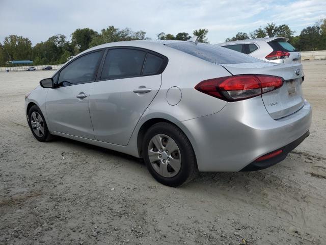 VIN 3KPFK4A71HE115670 2017 KIA FORTE no.2