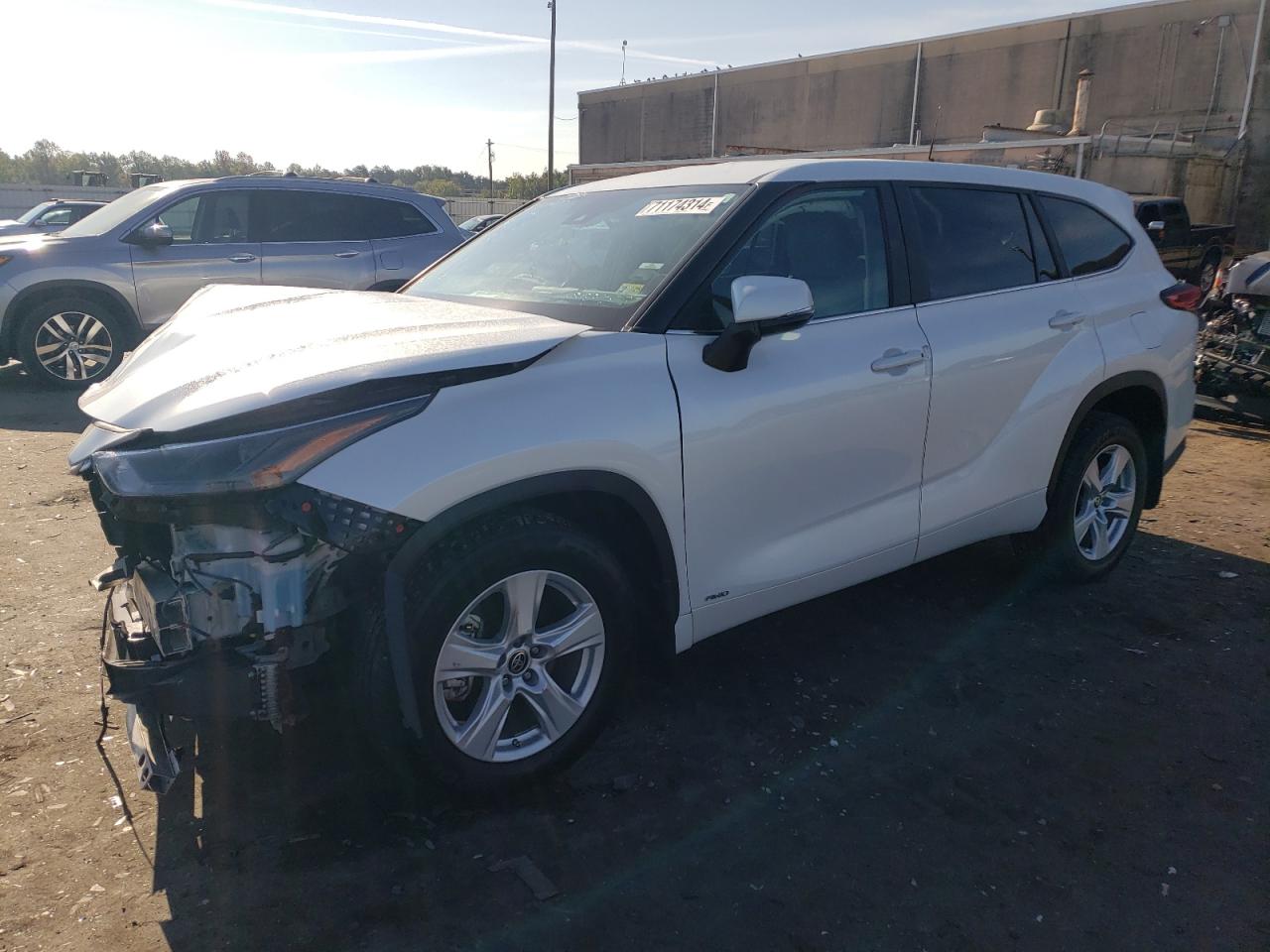  Salvage Toyota Highlander