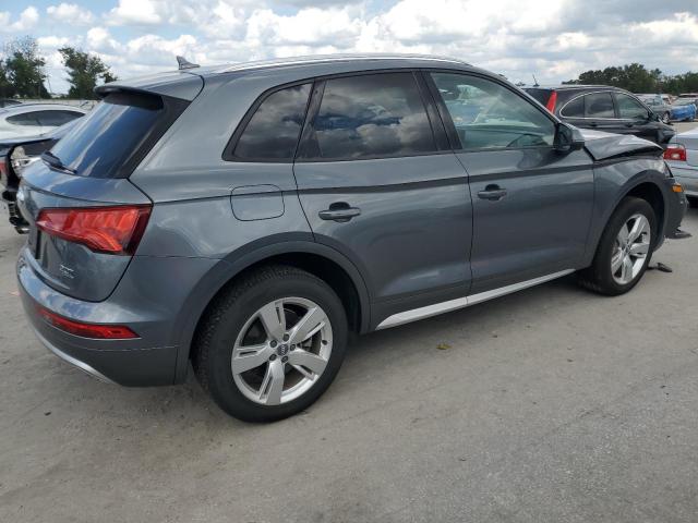 VIN WA1ANAFY9J2097627 2018 Audi Q5, Premium no.3