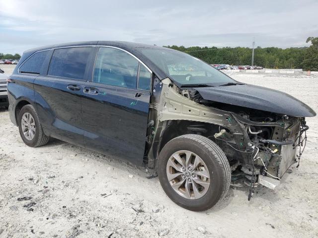 2022 TOYOTA SIENNA LE - 5TDKRKEC1NS123601