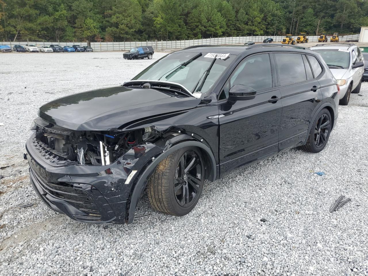 Volkswagen Tiguan 2023 SE R-Line Black