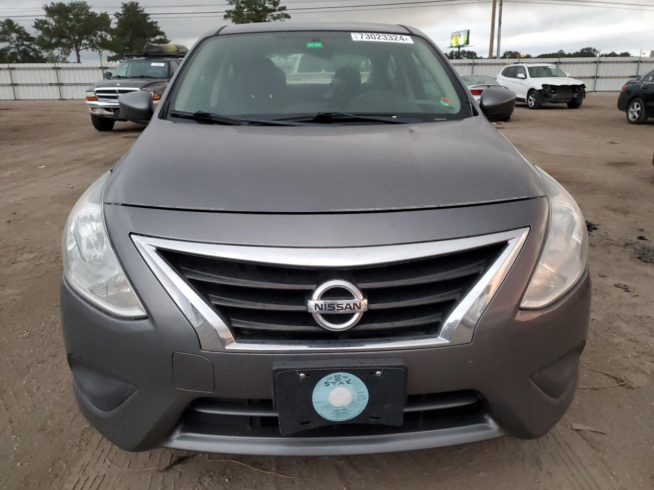 Lot #2874501289 2018 NISSAN VERSA S