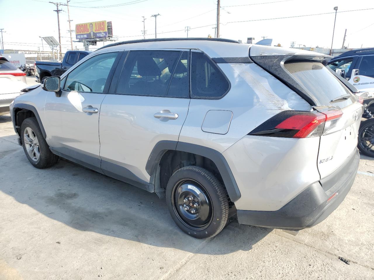 TOYOTA RAV4 XLE 2023 silver  gas 2T3P1RFV9PW385308 photo #3