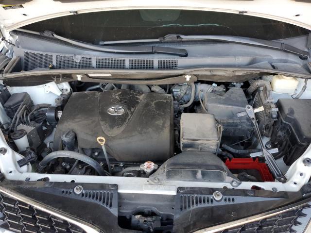 2018 TOYOTA SIENNA SE 5TDXZ3DC2JS924450