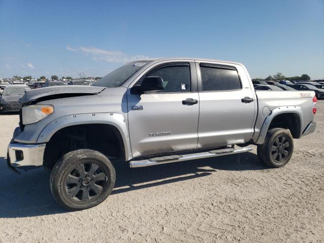 VIN 5TFDW5F11GX558387 2016 Toyota Tundra, Crewmax Sr5 no.1