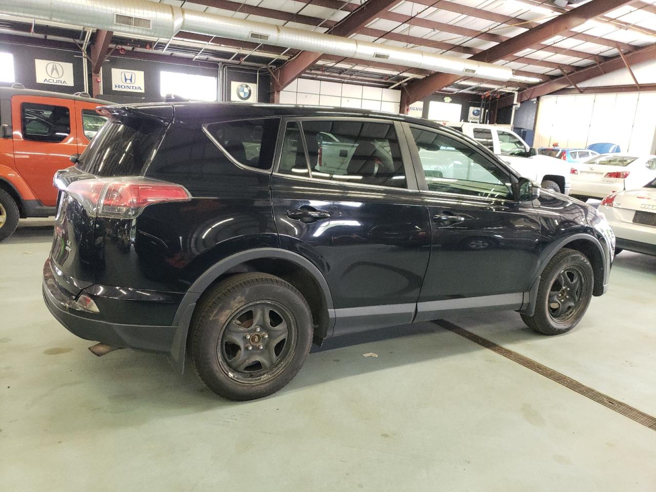 Lot #2840789424 2017 TOYOTA RAV4 LE