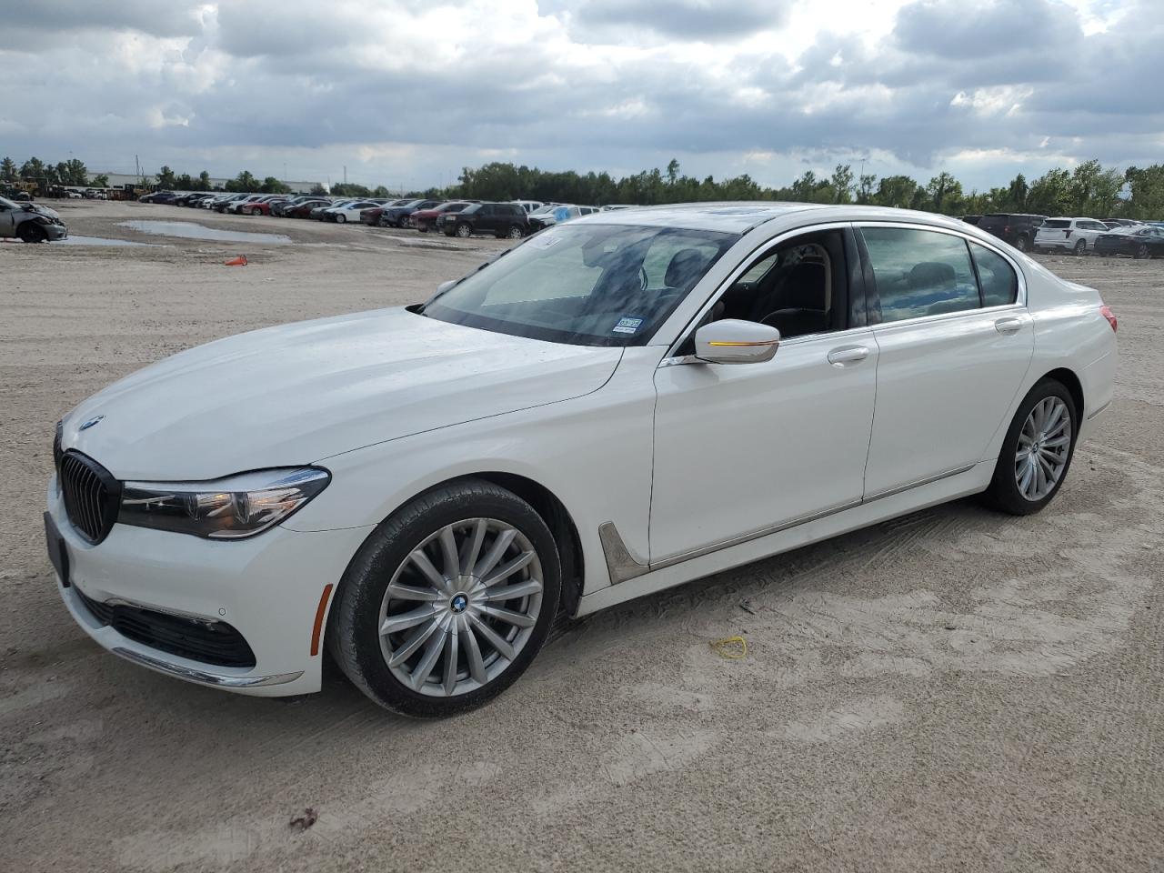 BMW 740i 2016 7-series