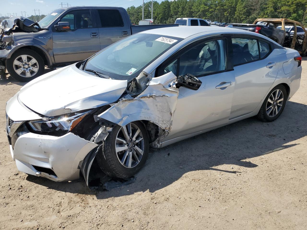 Lot #2935902762 2020 NISSAN VERSA SV