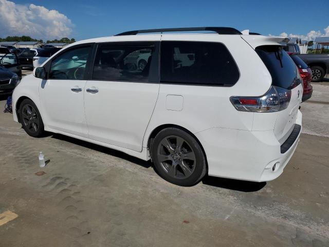 2018 TOYOTA SIENNA SE 5TDXZ3DC4JS924904