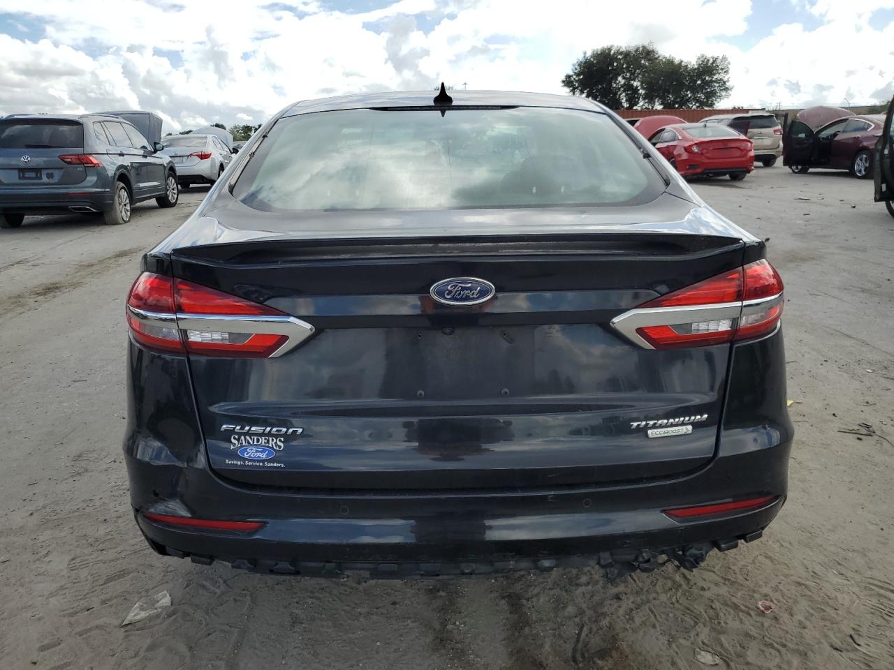 Lot #2857050028 2019 FORD FUSION TIT