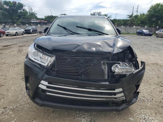 VIN 5TDKZRFHXKS564058 2019 Toyota Highlander, SE no.5