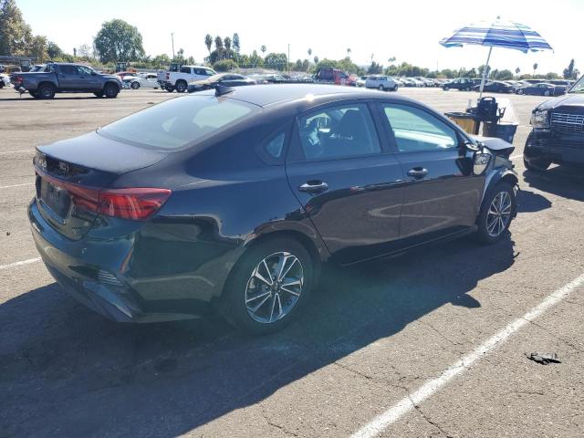 VIN 3KPF24AD8PE555227 2023 KIA Forte, LX no.3