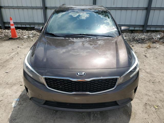 VIN 3KPFK4A7XJE219869 2018 KIA Forte, LX no.5