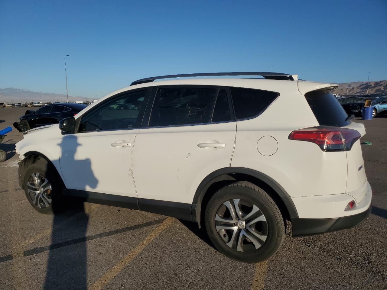 Lot #3026241260 2018 TOYOTA RAV4 LE