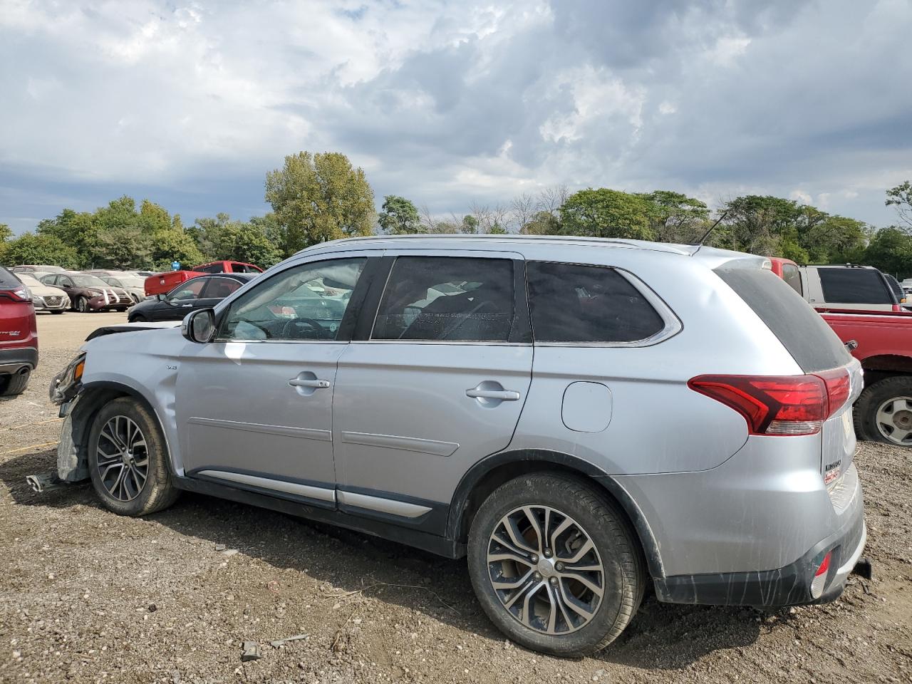 Lot #2972348455 2016 MITSUBISHI OUTLANDER