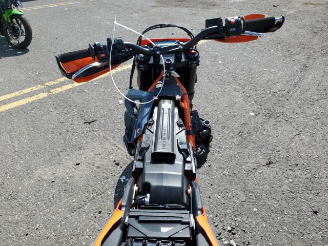 2024 KTM 690 SMC R VBKLSV404RM762167