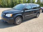 CHRYSLER TOWN & COU photo