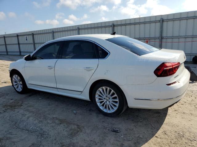 2017 VOLKSWAGEN PASSAT SE - 1VWBT7A39HC036097
