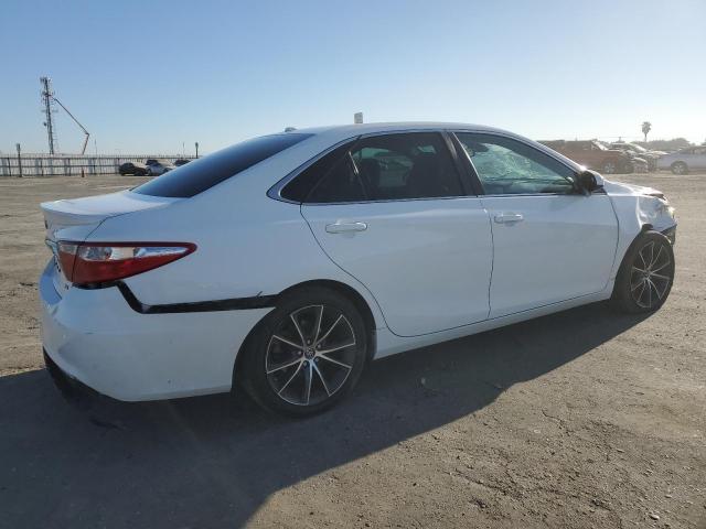 VIN 4T1BK1FK8FU560234 2015 Toyota Camry, Xse no.3