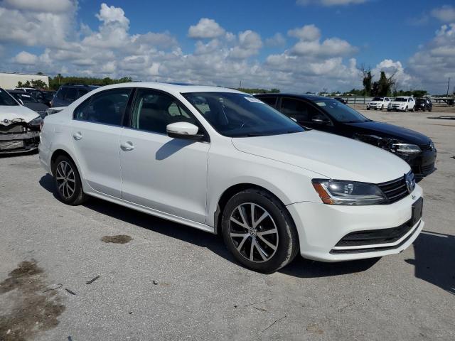 2017 VOLKSWAGEN JETTA SE - 3VWDB7AJ2HM364017