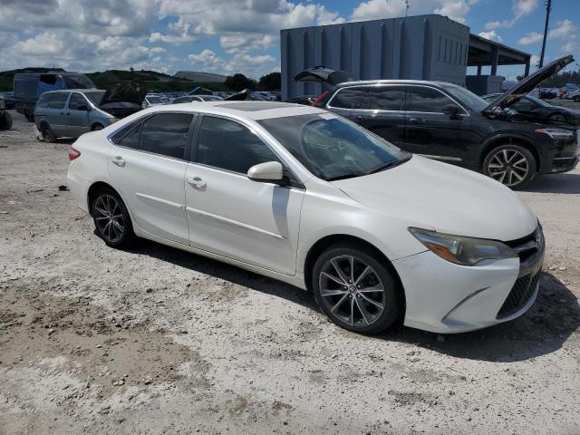 VIN 4T1BF1FK2FU889676 2015 Toyota Camry, LE no.4