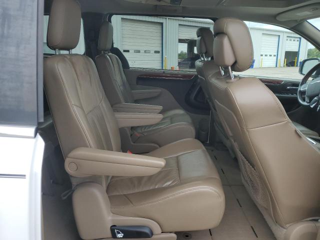 2016 CHRYSLER TOWN & COU - 2C4RC1GG3GR119863