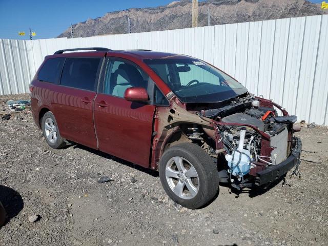 VIN 5TDKK3DC2FS577207 2015 Toyota Sienna, LE no.4