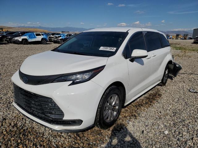 2021 TOYOTA SIENNA LE 2021