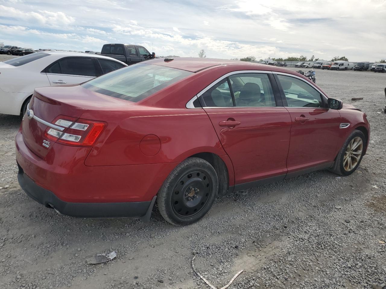 Lot #2897428185 2013 FORD TAURUS SEL