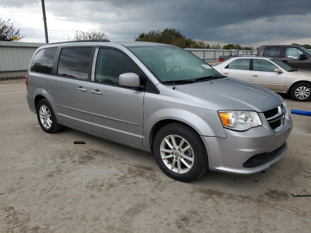 Lot #3024709720 2016 DODGE GRAND CARA