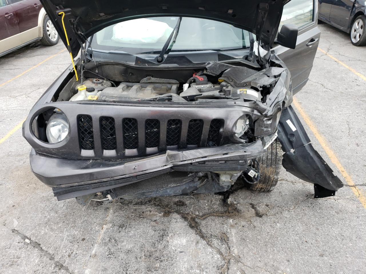 Lot #2874423938 2015 JEEP PATRIOT LA