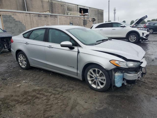 VIN 3FA6P0LU4KR192777 2019 Ford Fusion, SE no.4