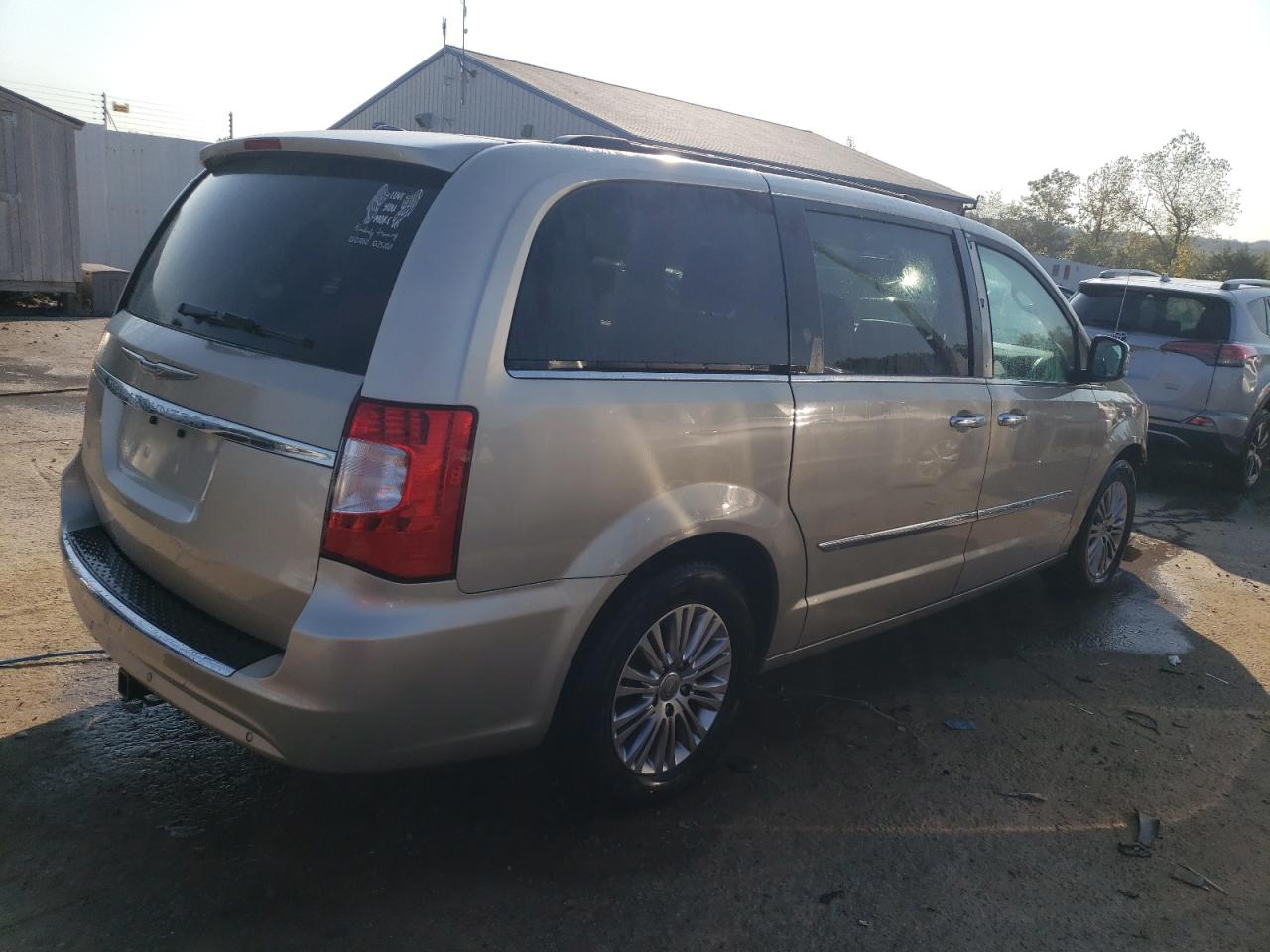 Lot #2974811110 2013 CHRYSLER TOWN & COU