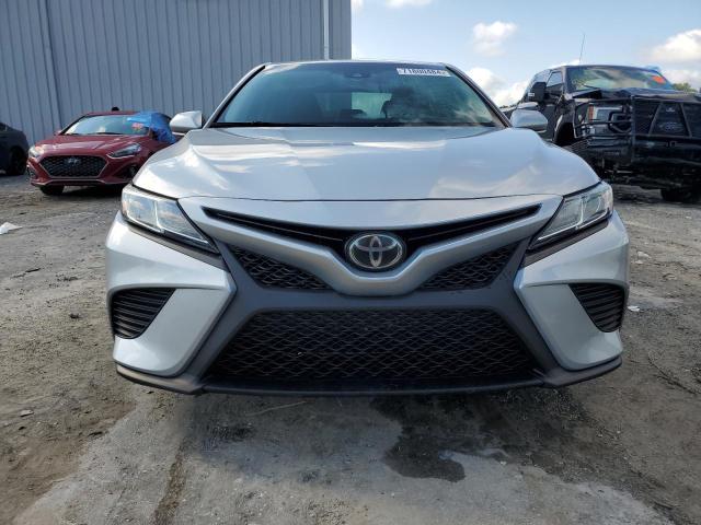 VIN 4T1B11HK5JU537664 2018 Toyota Camry, L no.5