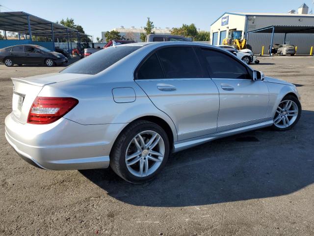 VIN WDDGF4HB4DA856434 2013 Mercedes-Benz C-Class, 250 no.3