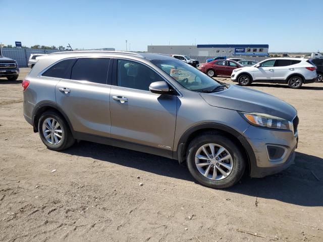 VIN 5XYPGDA59HG229424 2017 KIA SORENTO no.4