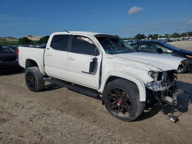 VIN 3TMAZ5CN6JM067571 2018 Toyota Tacoma, Double Cab no.4