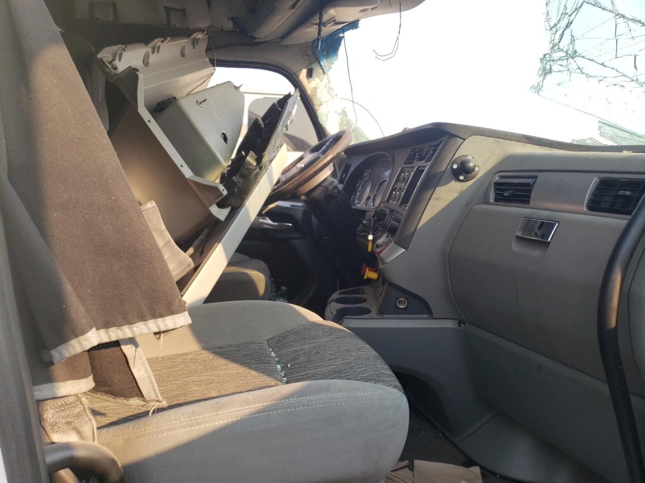 Lot #3270869432 2020 KENWORTH CONSTRUCTION T680