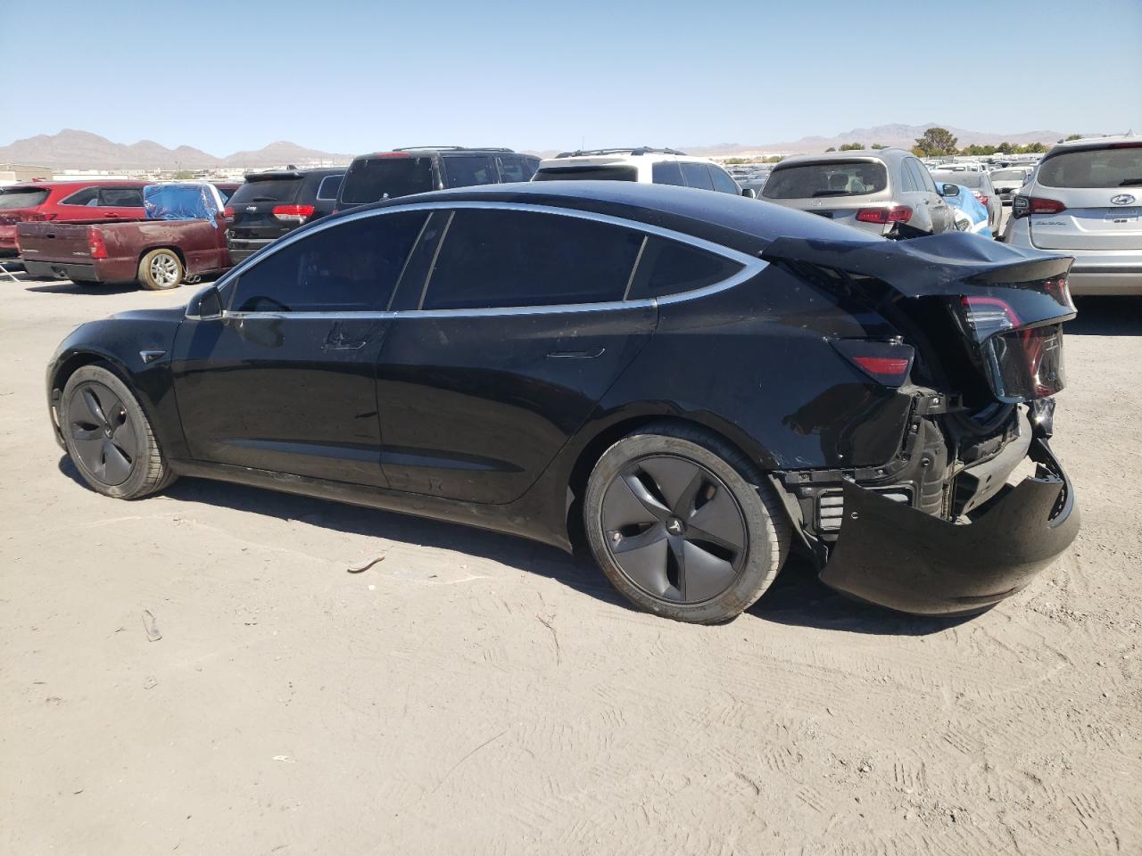 Lot #2972739621 2018 TESLA MODEL 3