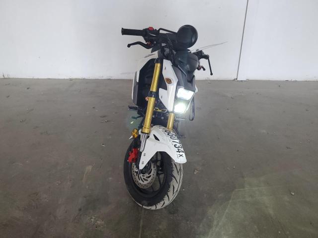 HONDA GROM 2018 white  gas MLHJC7516J5005405 photo #3