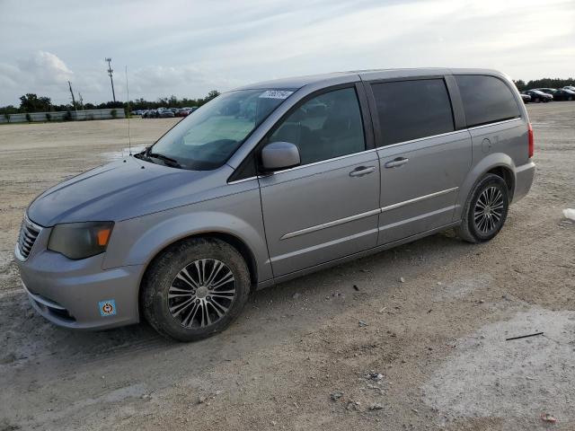 VIN 2C4RC1HGXER238411 2014 Chrysler Town and Countr... no.1