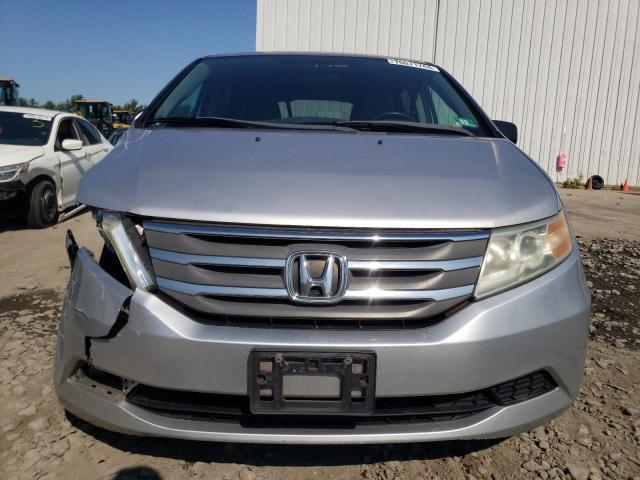 VIN 5FNRL5H2XDB057718 2013 Honda Odyssey, LX no.5